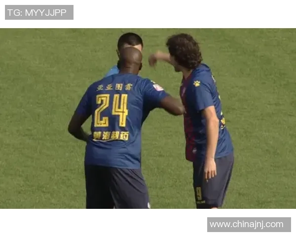 足球明星醉酒后遭遇不测真相揭秘引发社会热议 足球明星醉酒后遭遇不测真相揭秘引发社会热议