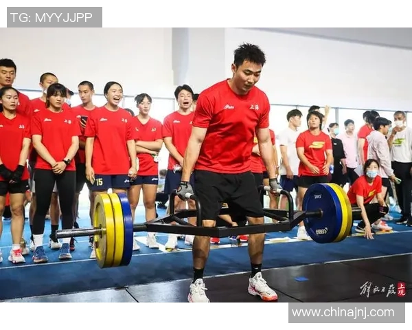 南京足球队耐力探秘：从训练到比赛的坚持与拼搏精神